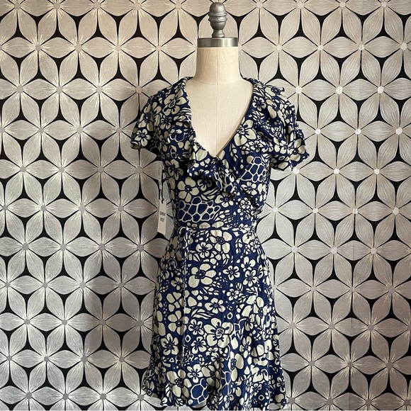 Sunday Best New Ruffle Wrap Dress Aritiza - Picture 2 of 6